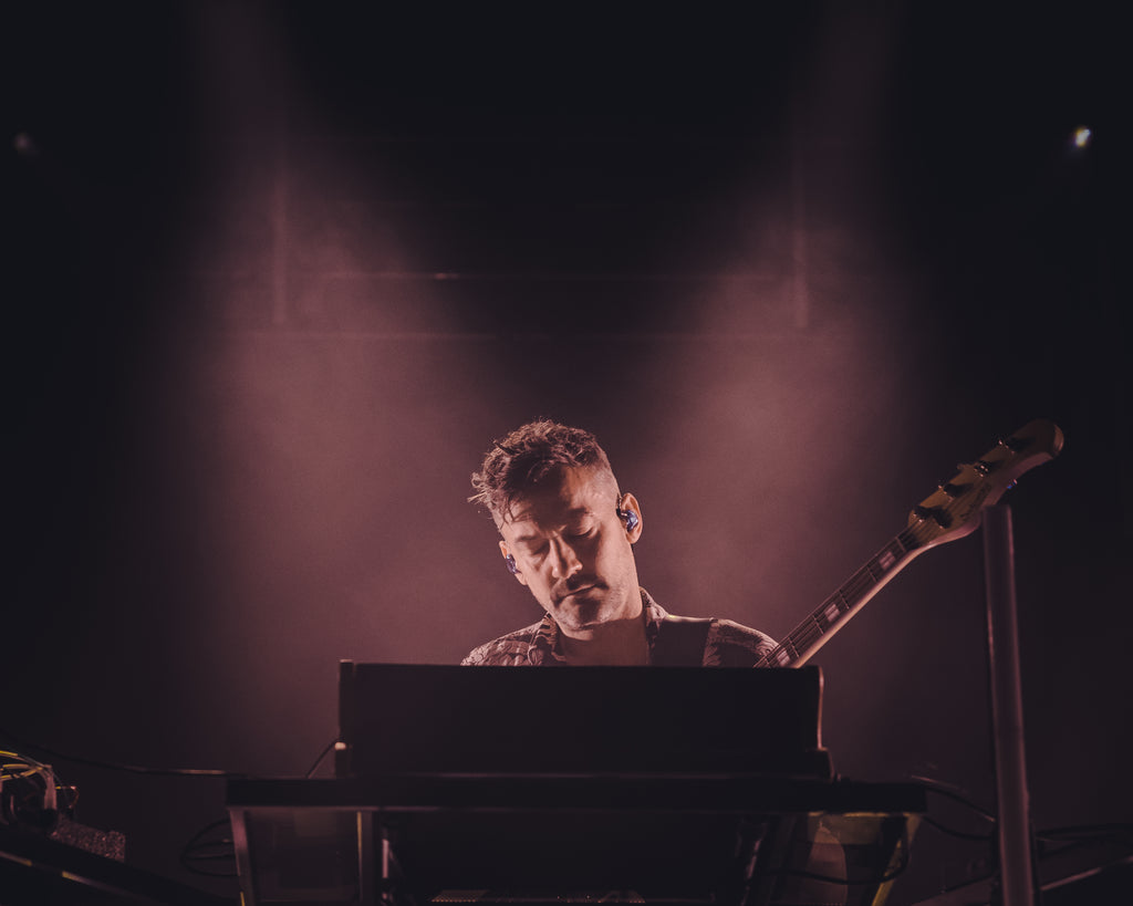 BONOBO: SOLD OUT SHOW AT "HISTORY" IN TORONTO, ONTARIO